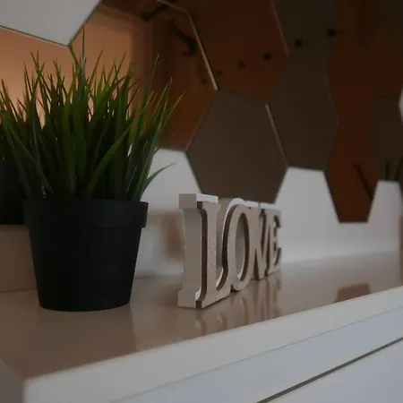 Апартамент Charmful New Flat With Hill View Пловдив