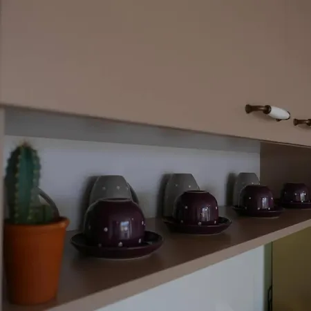 Charmful New Flat With Hill View Апартамент