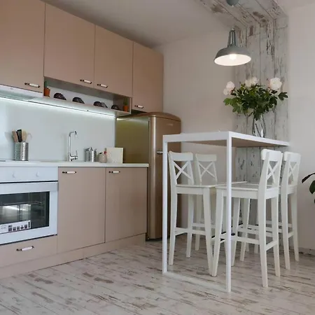 Charmful New Flat With Hill View * Filibe