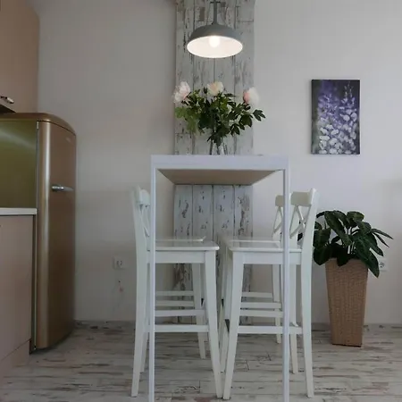 Charmful New Flat With Hill View Daire *