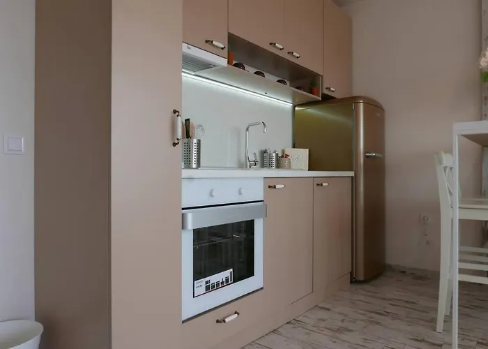 Charmful New Flat With Hill View Apartament