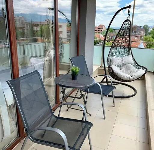 Charmful New Flat With Hill View