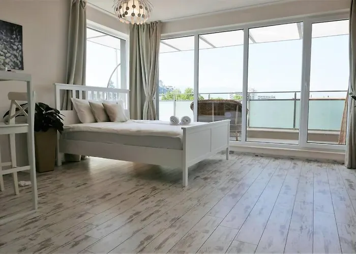 Charmful New Flat With Hill View