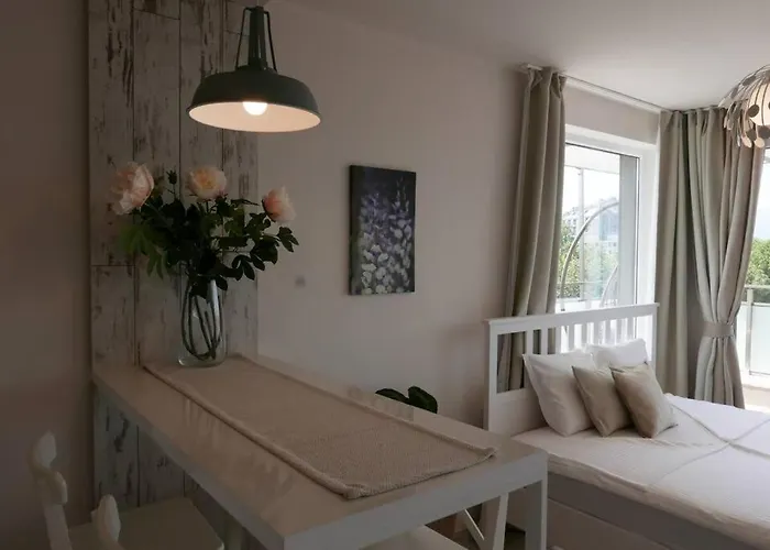 Apartament Charmful New Flat With Hill View